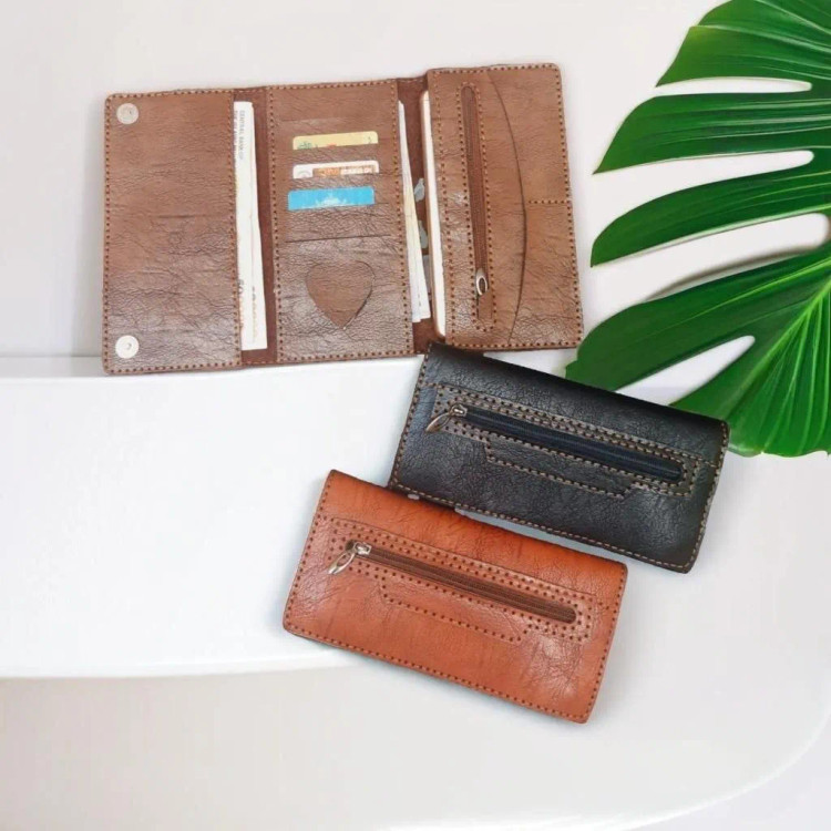 کیف پول و موبایل چرم سه لت مدل عطارد دست دوز با چرم خارجی درجه یک
