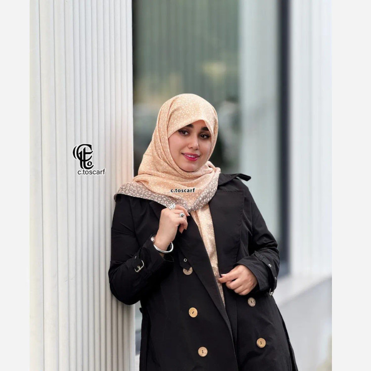 روسری نخ کاستوم طرح صوفیا سایز بزرگ و متوسط سه رنگ کرم هلویی یاسی سبز