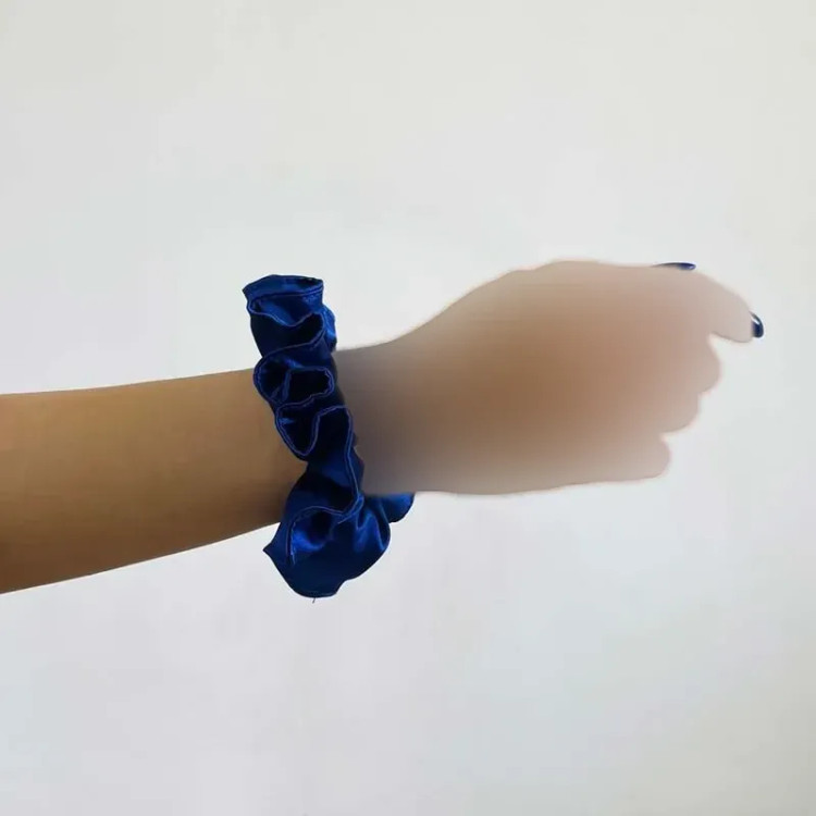 کش موی زنانه مدل اسکرانچی ساتن کد 1024