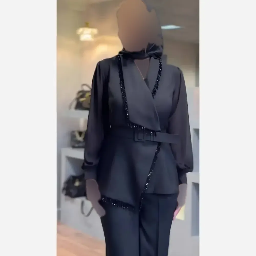 کت و شلوار مجلسی زنانه مدل نگاه جنس مازراتی و حریر رنگ مشکی
