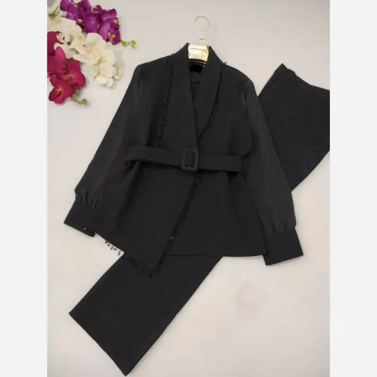 کت و شلوار مجلسی زنانه مدل نگاه جنس مازراتی و حریر رنگ مشکی