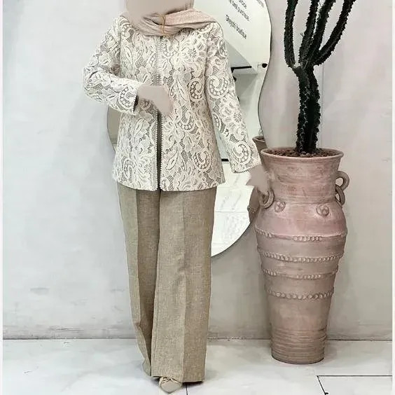 ست مانتو و شلوار مجلسی زنانه گیپور و مازراتی مرواریدی مدل مزونی