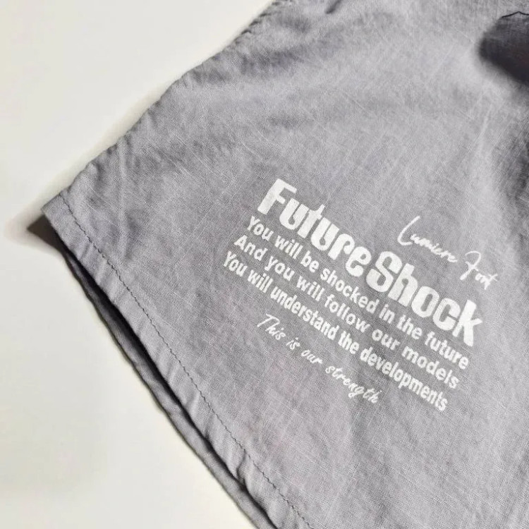 بلوز لینن اسپرت یقه فرنچ طرح future مناسب دختر و پسر 7 تا 12 سال
