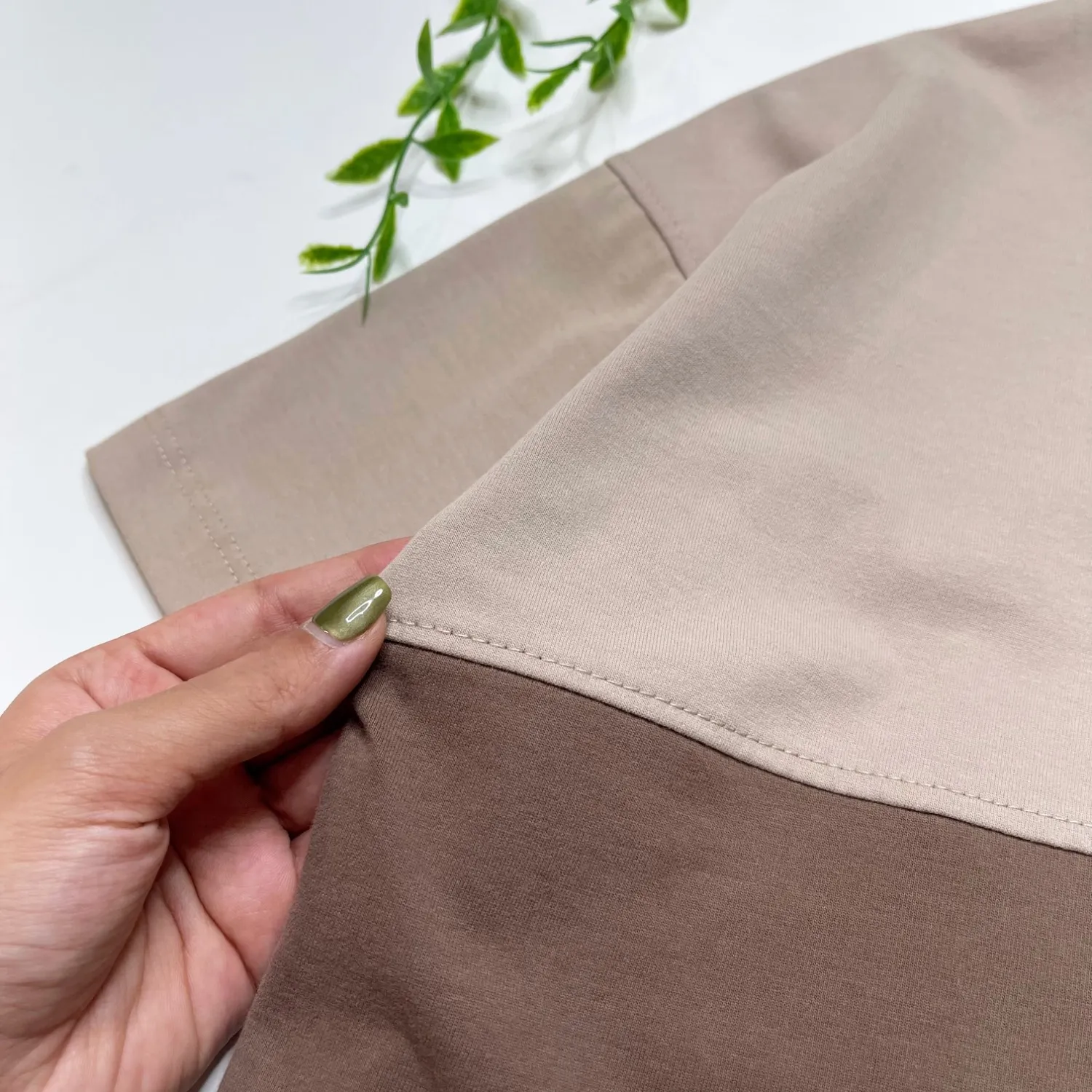 تیشرت پسرانه یقه گرد دکمه دار جنس پنبه ترک سایز 65 مناسب نوجوان 11 تا 14 سال