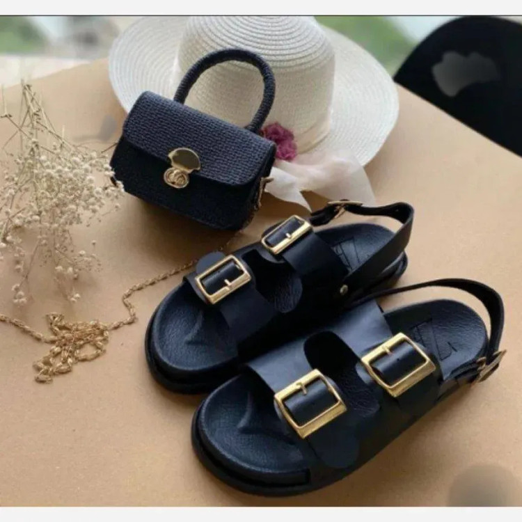 صندل زنانه زارا پشت بندی چرم بیاله طبی و سبک