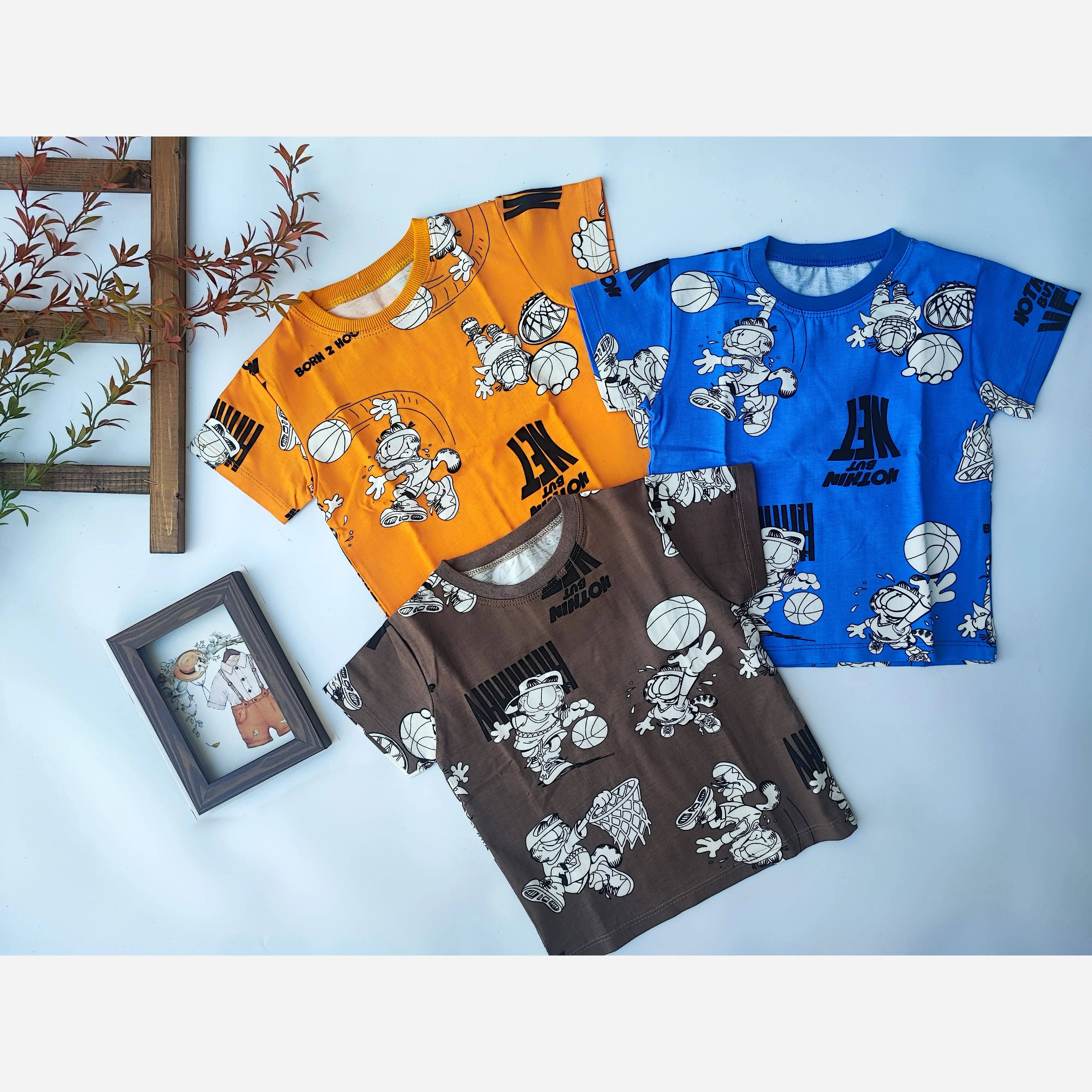 تیشرت تک بچگانه گارفیلد با جنس پنبه لاکرا در سه سایز 35 تا 45 و سه رنگ زیبا