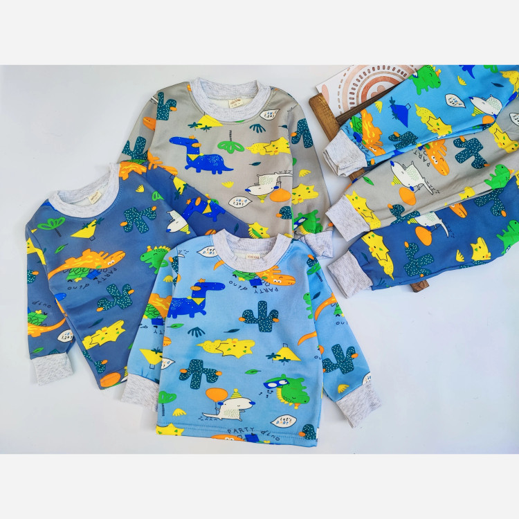 بلوز و شلوار بچگانه تو کرکی گرم و نرم وارداتی مدل یقه دکمهدار