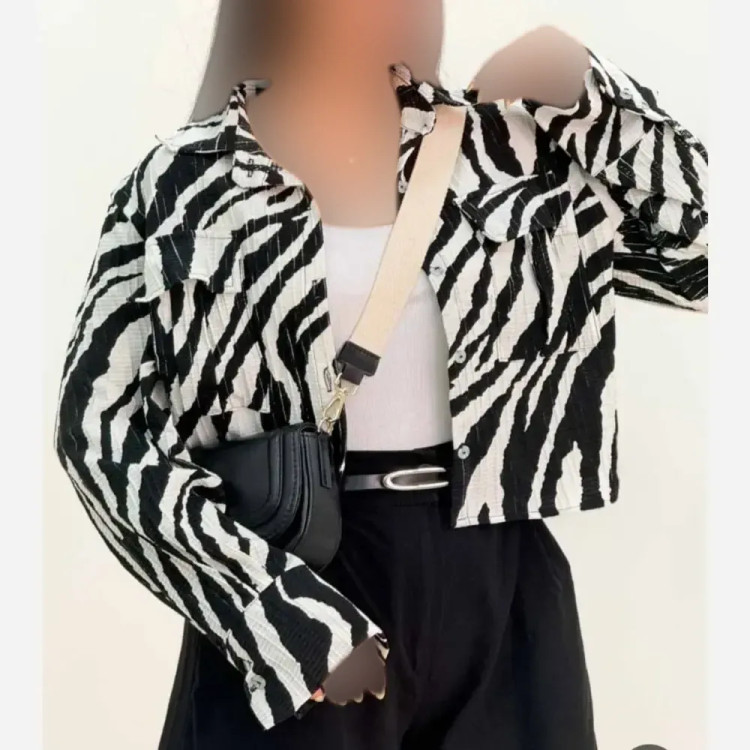 شومیز کراپ زنانه جنس کراش دو جیب فری سایز سبک و خنک