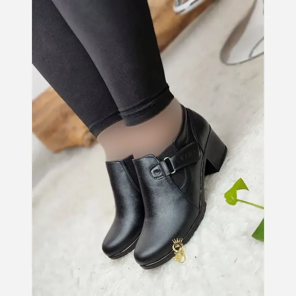 کفش طبی زنانه مدل وارش رویه چرم صنعتی زیره pu پاشنه 5 سانت رنگ مشکی