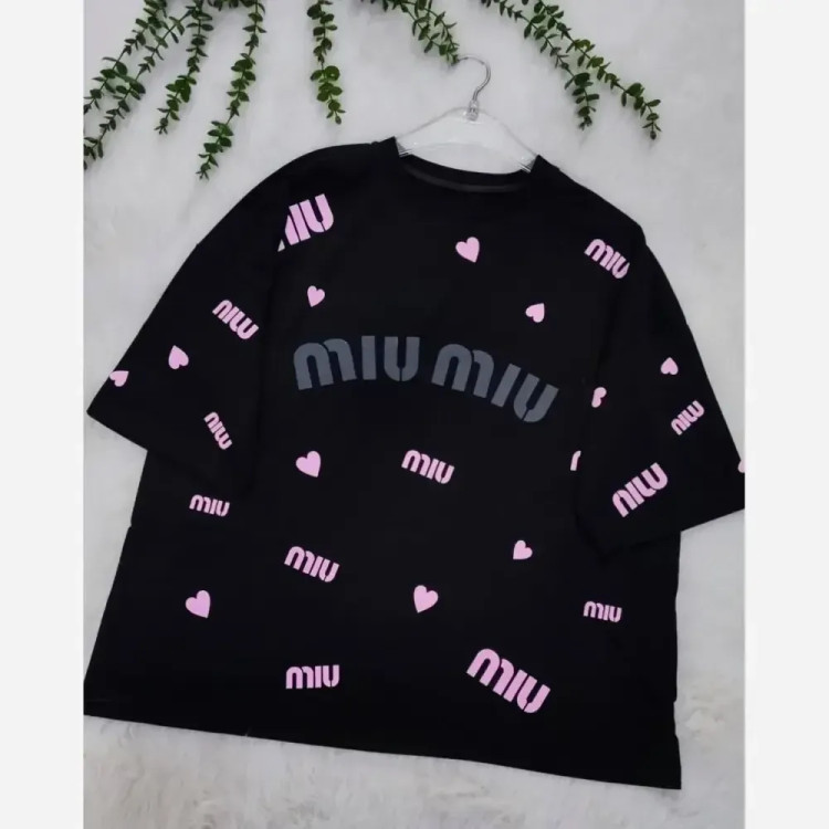 تیشرت باکسی زنانه طرح miu miu جنس نخ پنبه رنگ مشکی سایز فری تا 50