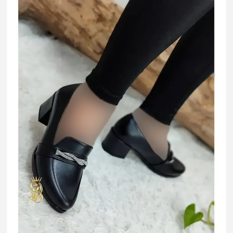 کفش طبی مجلسی زنانه مدل نیلوفر پاشنه 5 سانت چرم صنعتی رنگ مشکی
