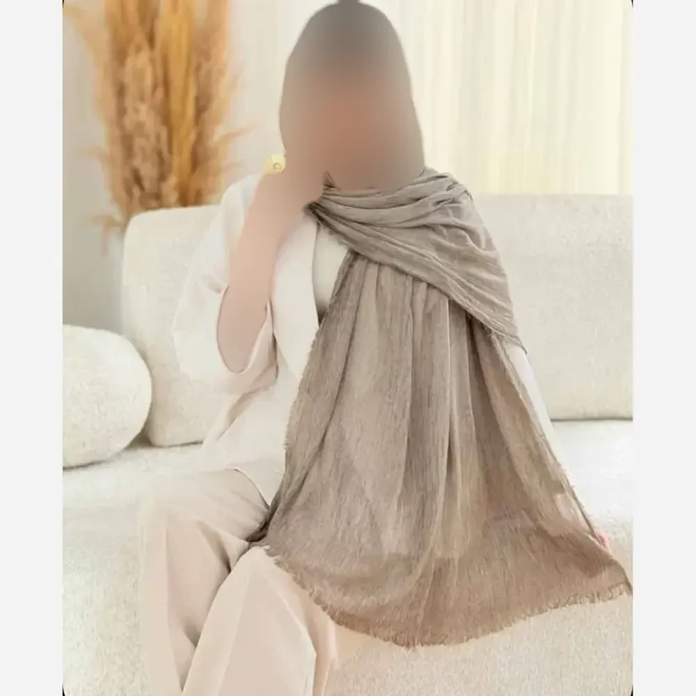 شال پلیسه لمه دار دور ریش ابعاد 175 در 75 سانتی متر
