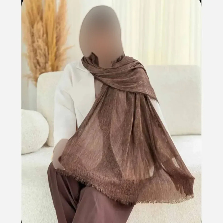شال پلیسه لمه دار دور ریش ابعاد 175 در 75 سانتی متر