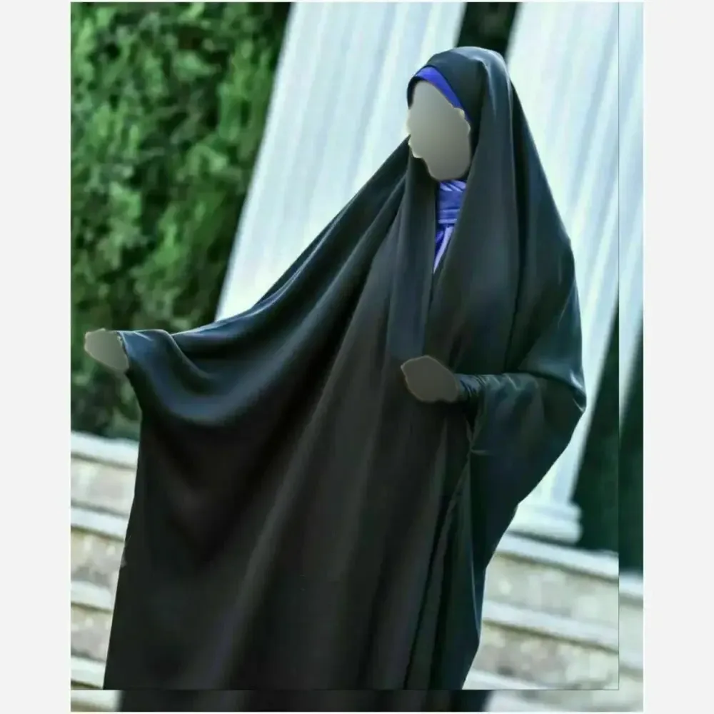 چادر خبرنگاری زنانه مدل کارمندی جنس کرپ حریرالاسود رنگ مشکی