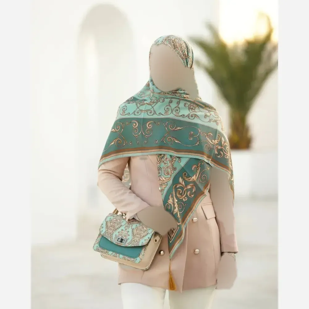 ست کیف و روسری الیزابت با کیف مخمل و چرم و روسری نخی منگولهدار
