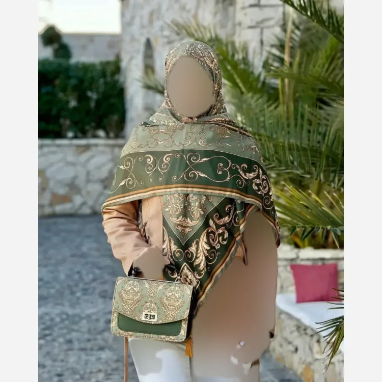 ست کیف و روسری الیزابت با کیف مخمل و چرم و روسری نخی منگولهدار