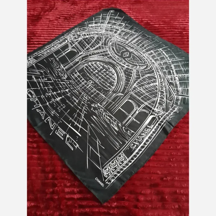 مینی اسکارف اسپرت ابریشم برند hps قواره 75 سانت ایستایی عالی