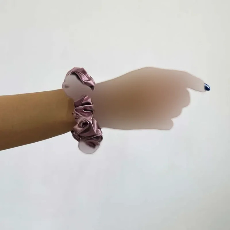 کش موی زنانه اسکرانچی ساتن