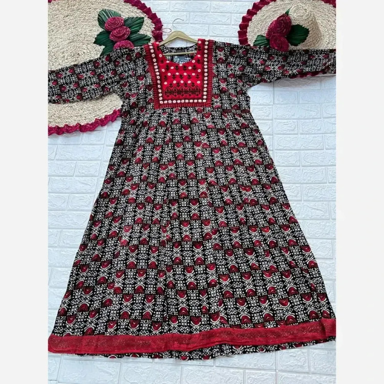 پیراهن ساحلی نخی هندی گلدوزی شده فری سایز قد 135